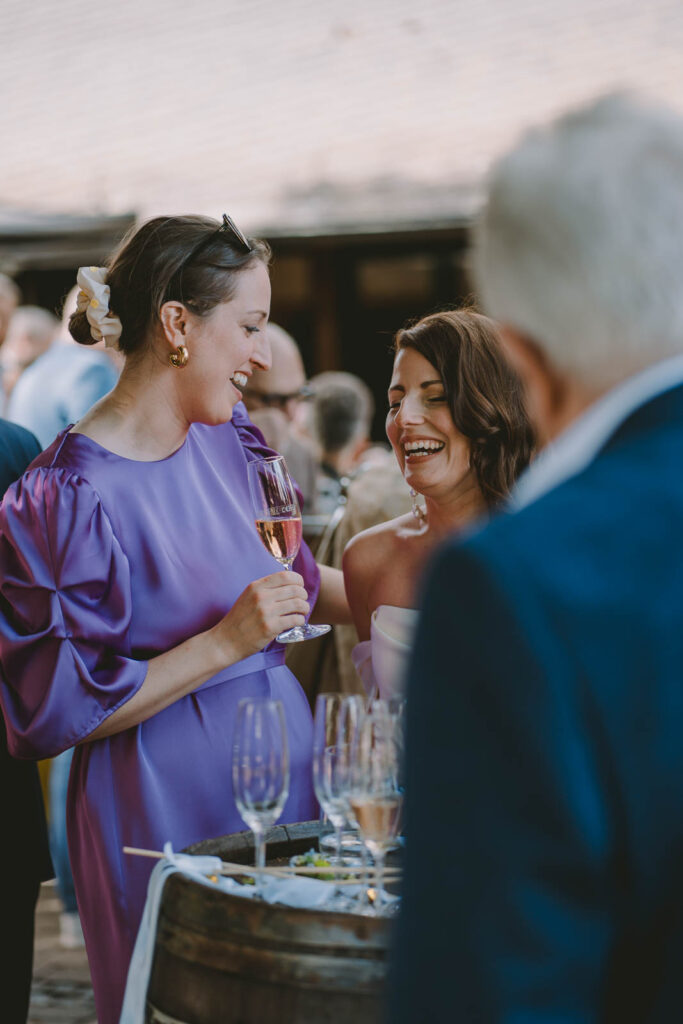 Dokumentarische Hochzeitsfotografie Ronja Fella: Hochzeitsreportage Eltville am Rhein