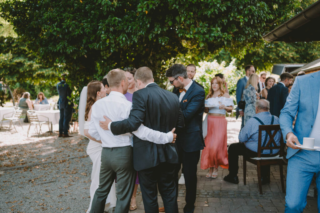 Dokumentarische Hochzeitsfotografie Ronja Fella: Hochzeitsreportage Eltville am Rhein