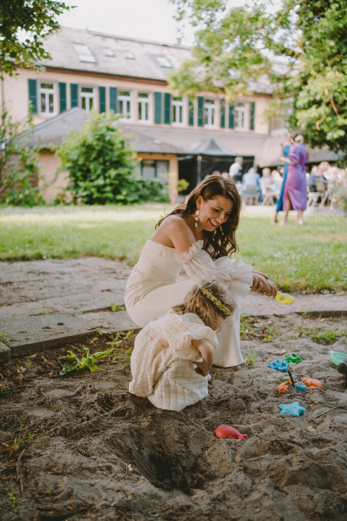 Dokumentarische Hochzeitsfotografie Ronja Fella: Hochzeitsreportage Eltville am Rhein
