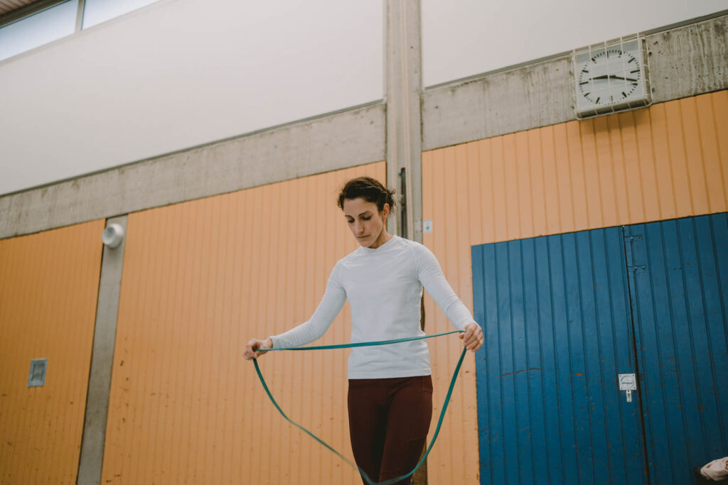 Authentische Businessfotografie in der Sporthalle Großheubach Fitnesskurs Großheubach bei Claire Leduc-Maßem